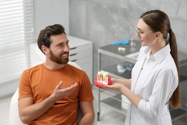 Rolul țesuturilor moi în estetica implantară a cazurilor complexe