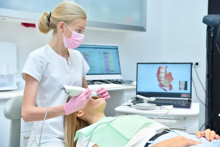 Scanner intraoral pentru radiologie dentara