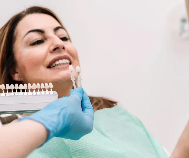 Implanturi Dentare
